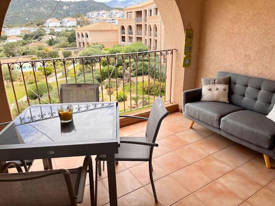 LʼÎle-Rousse Joli Studio Tout Confort Proche Toutes Commodites Dans Residence Calme מראה חיצוני תמונה
