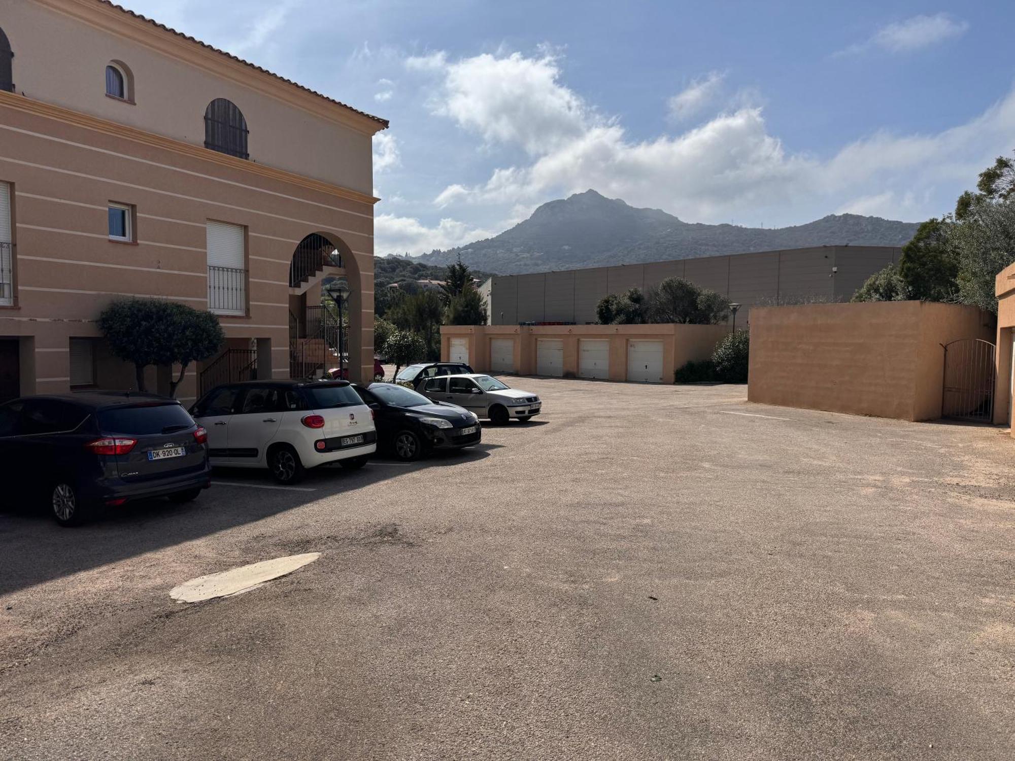 LʼÎle-Rousse Joli Studio Tout Confort Proche Toutes Commodites Dans Residence Calme מראה חיצוני תמונה